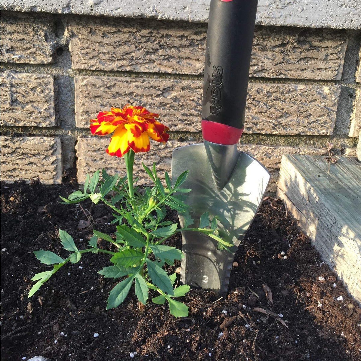 Radius Garden 15211 DIG MultiPurpose Tool